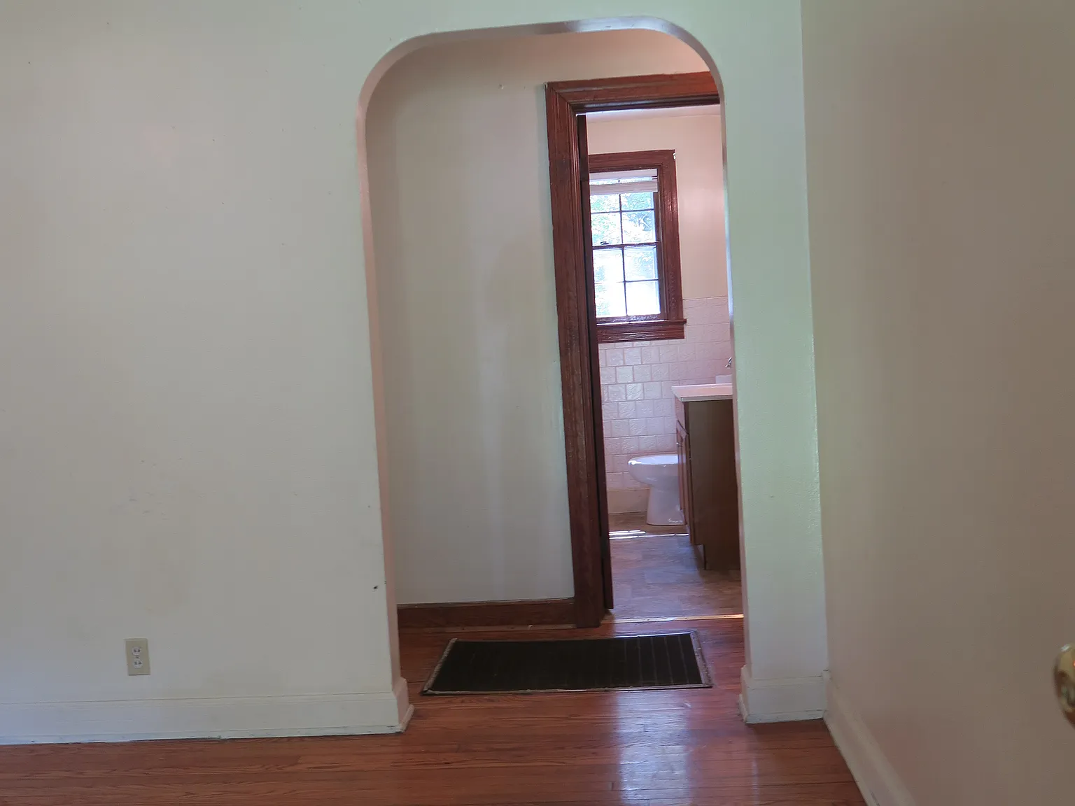 2 bed, 792 sqft, $1,097 — Photo 2