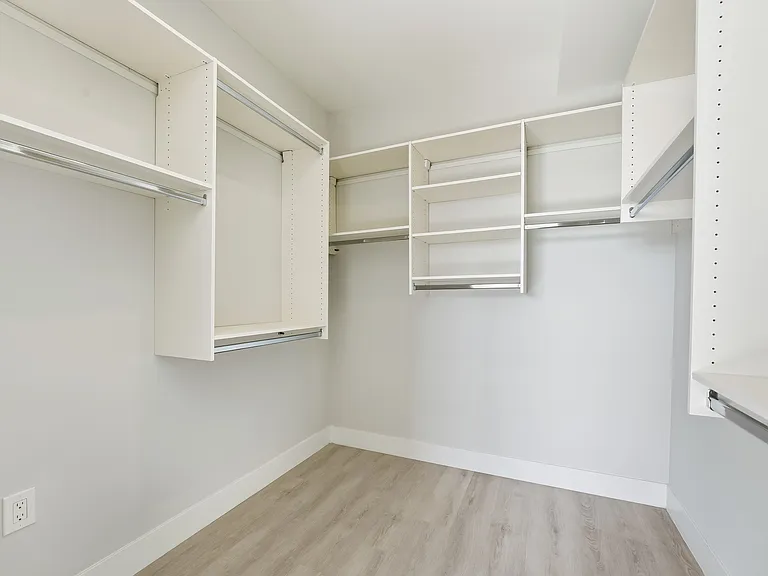 Skylar Lofts JC — Photo 27