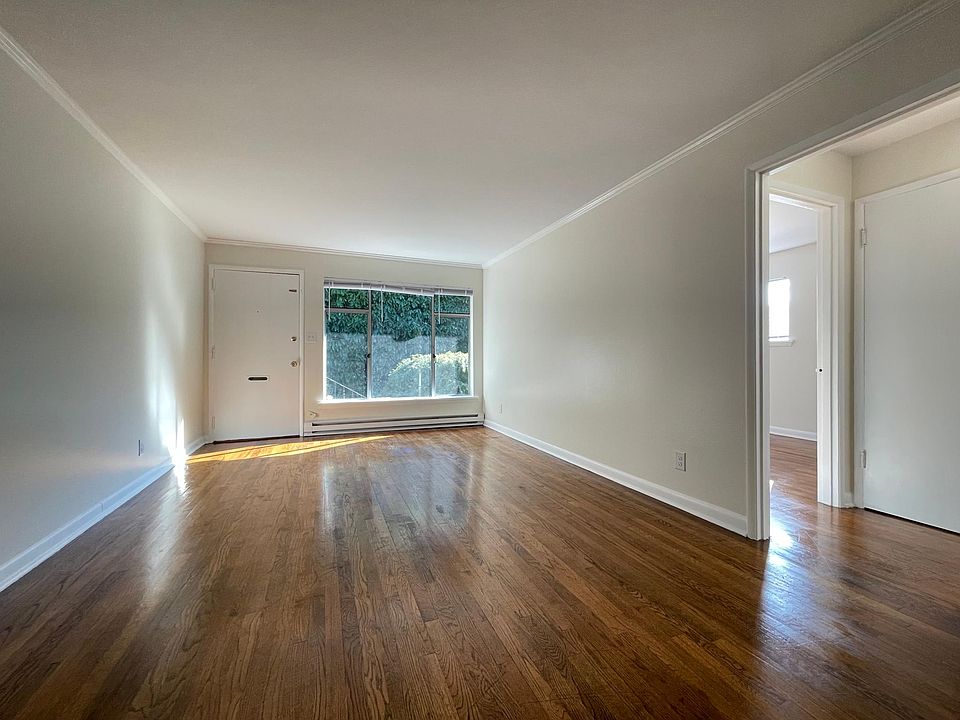 1st image of 310 Boylston Ave E #310