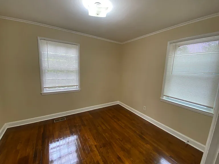 37 Munson Dr — Photo 7