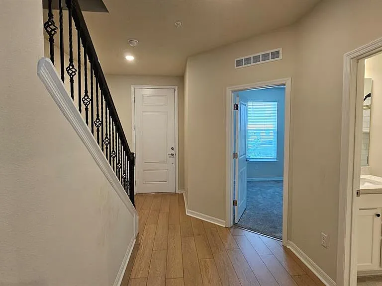 10274 Hadley St — Photo 4