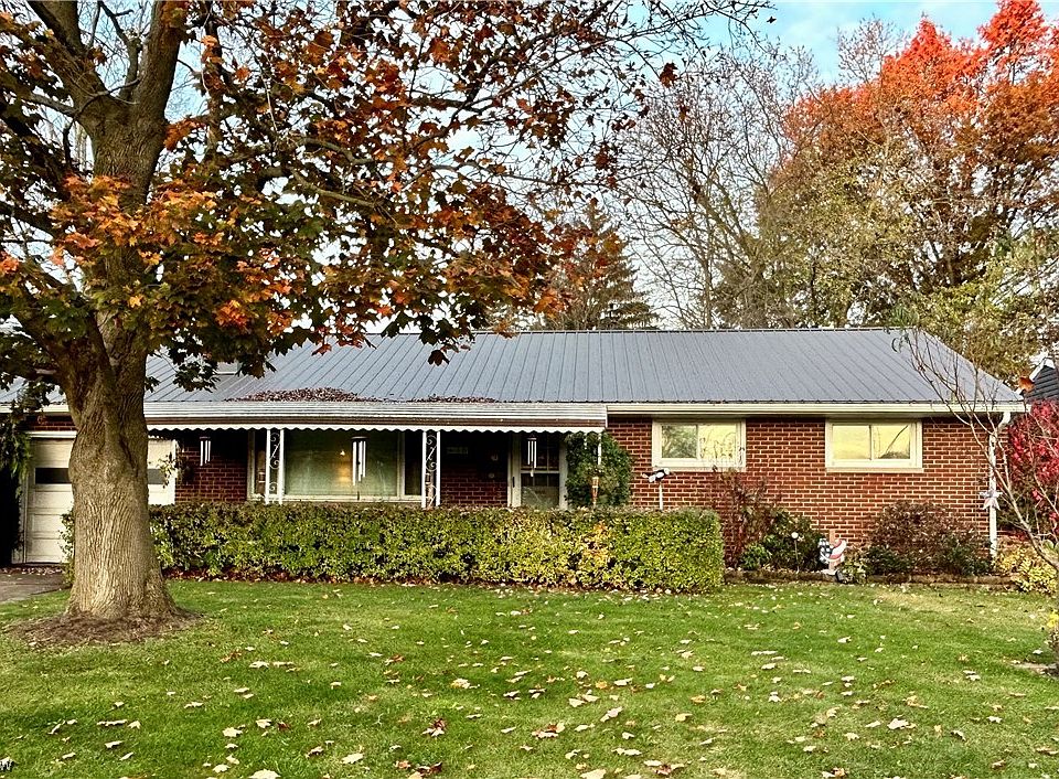 1st image of 36 Lakeview Dr