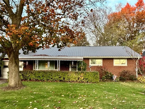 36 Lakeview Dr, Columbiana, OH 44408