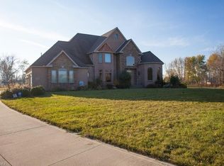 5252 Roxanne Ln, Brunswick, OH 44212