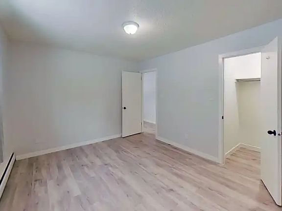 4th image of 103 Alder Dr #104