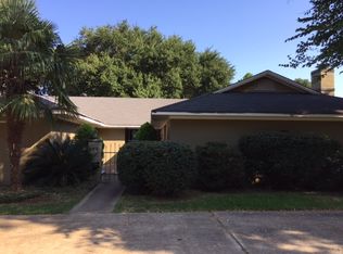 102 Carrollton Ave, Shreveport, LA 71105