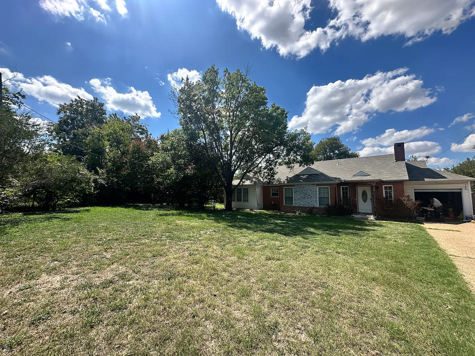 3 bed, 1441 sqft, $1,950 — Photo 3