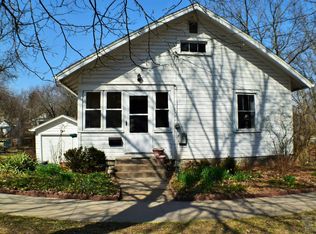 704 N Main St, Fairfield, IA 52556