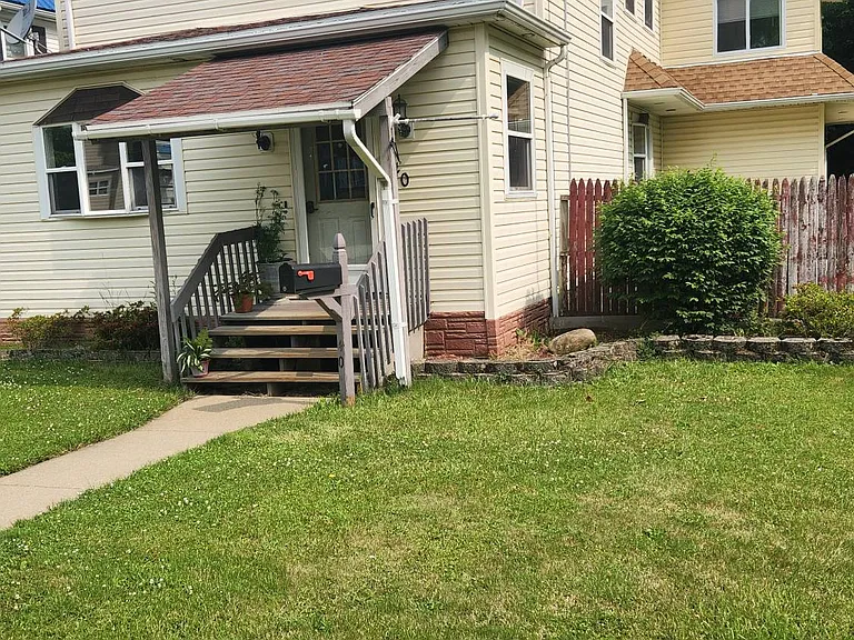 40 W Howard Ave — Photo 11
