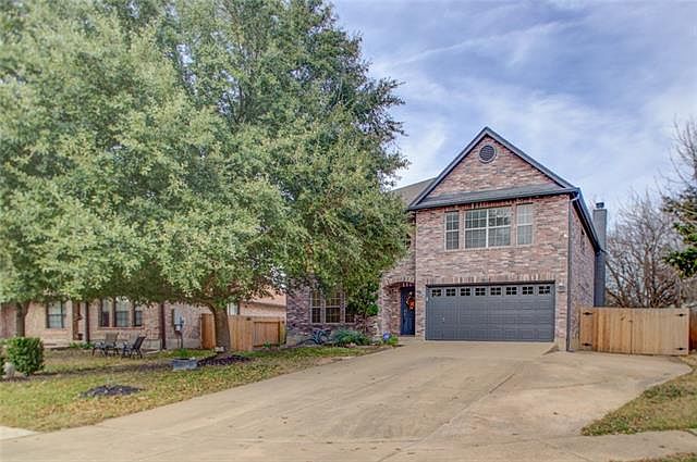 1st image of 909 Skylark Hill Ln
