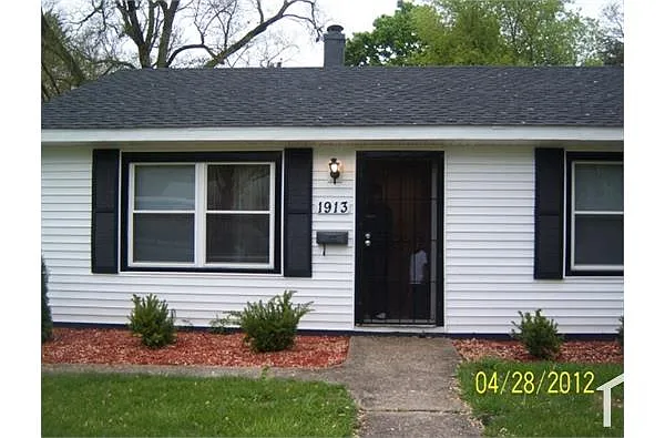 1913 Swygart Ave photo 1