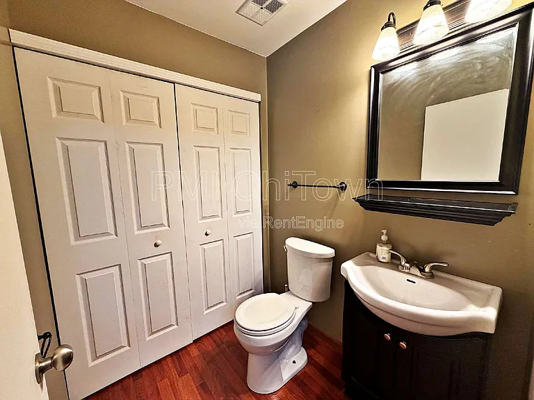 800 W Beechtree Ln — Photo 12