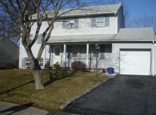 18 Whitehall Ave, Edison, NJ 08820