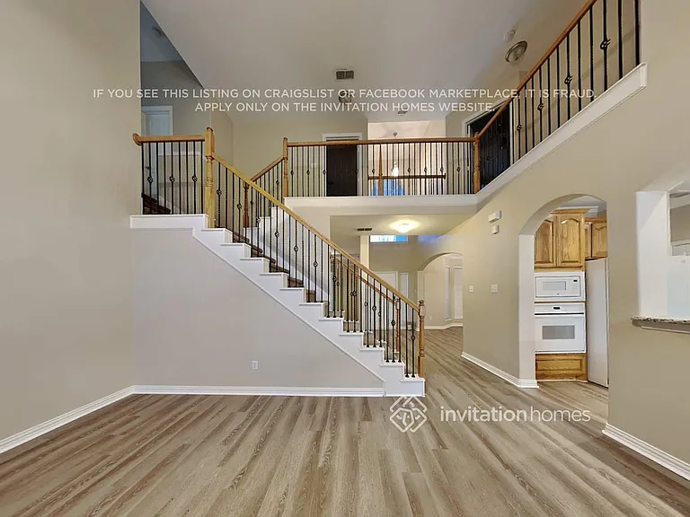 2206 Kingsley Dr — Photo 4