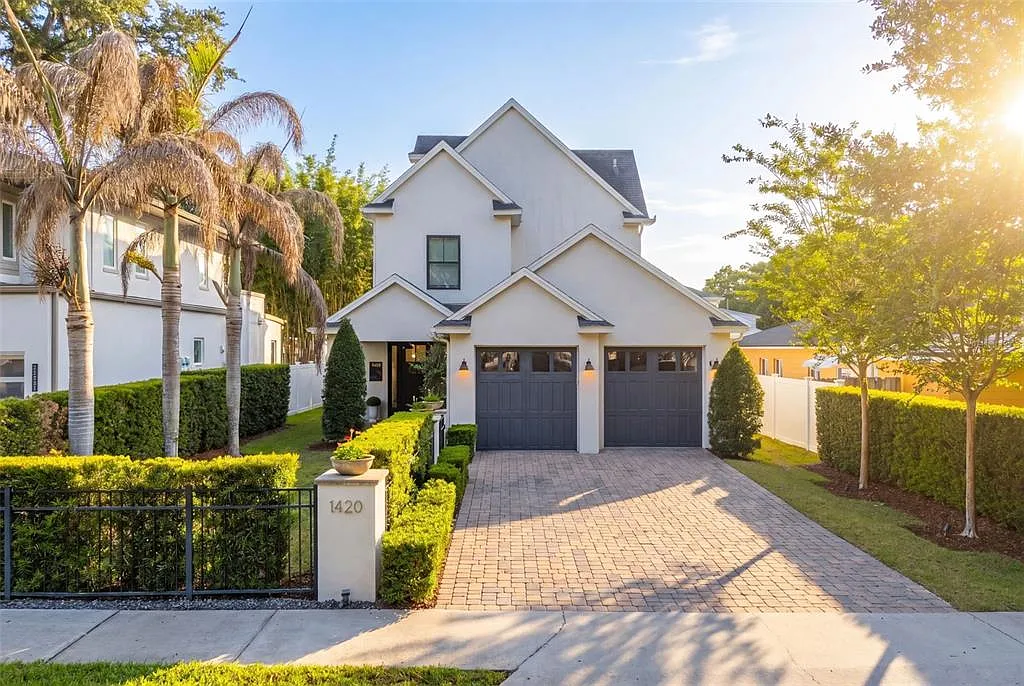 4 bed, 3.5 bath, 3174 sqft, $8,900 — Photo 1