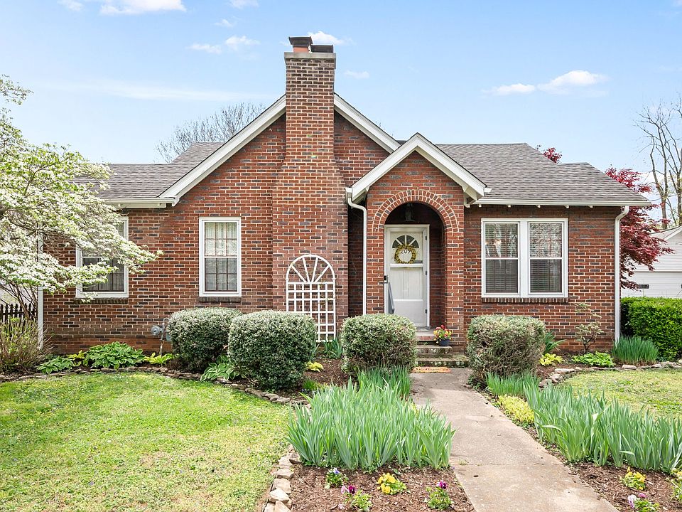 1st image of 209 Kingwood Dr