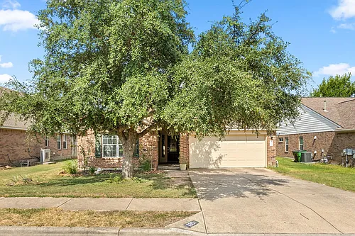 135 Justin Leonard Dr Photo 1