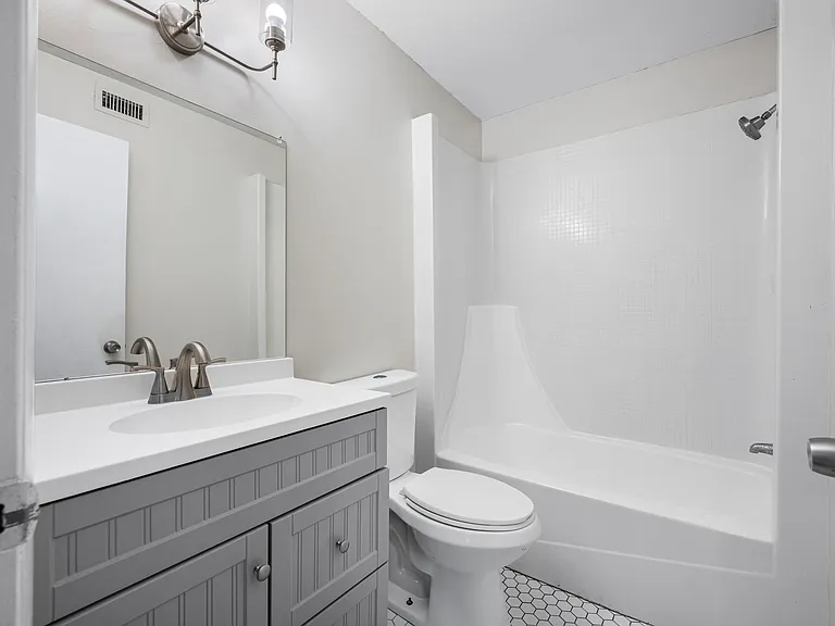 600 S Betty Ln — Photo 9