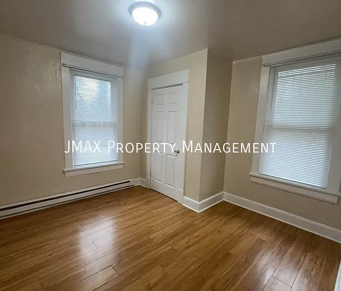 2445 Maryland Ave NW #1 — Photo 8