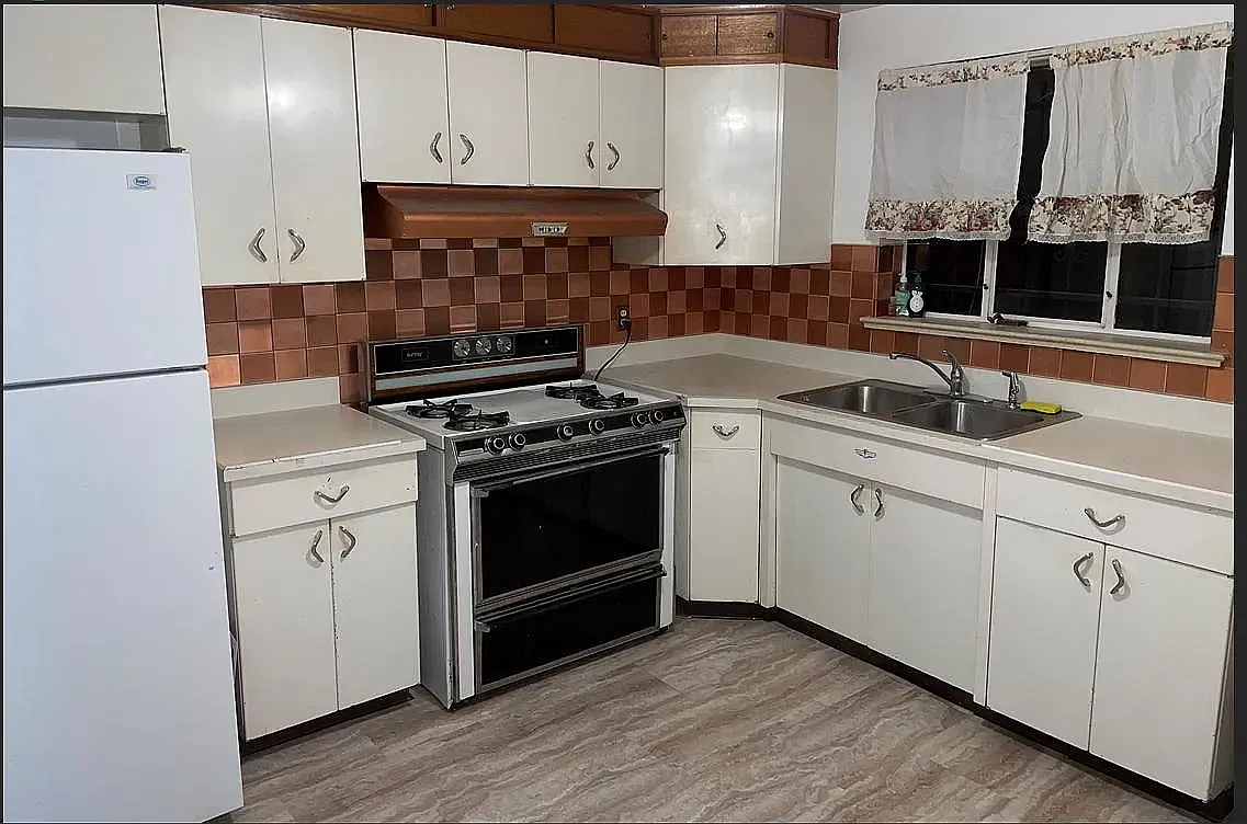 3 bed, 1561 sqft, $2,395 — Photo 3