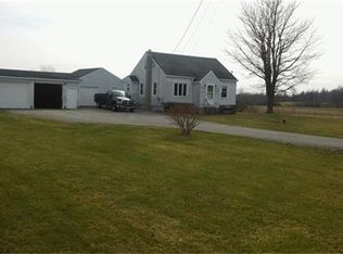 5780 Lewiston Rd, Middleport, NY 14105