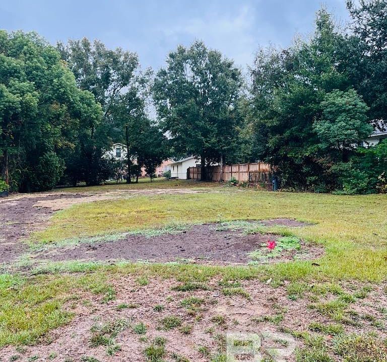 1st image of 209 Pecan Ave #12