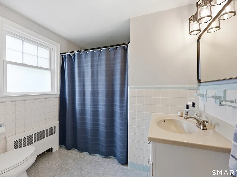 370 S Main St — Photo 14