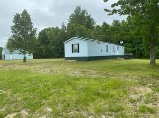 63 Hale St, Medway, ME 04460