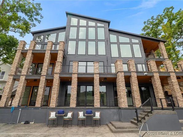 971 Country Club Dr, Lake Ozark, MO 65049