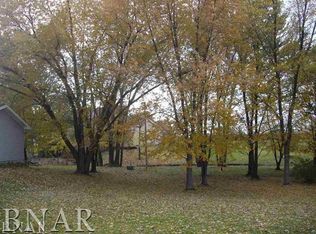 Circle Dr, Heyworth, IL 61745