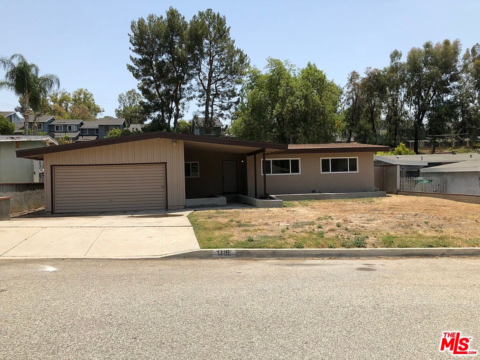 1st image of 1316 E Harvest Moon St