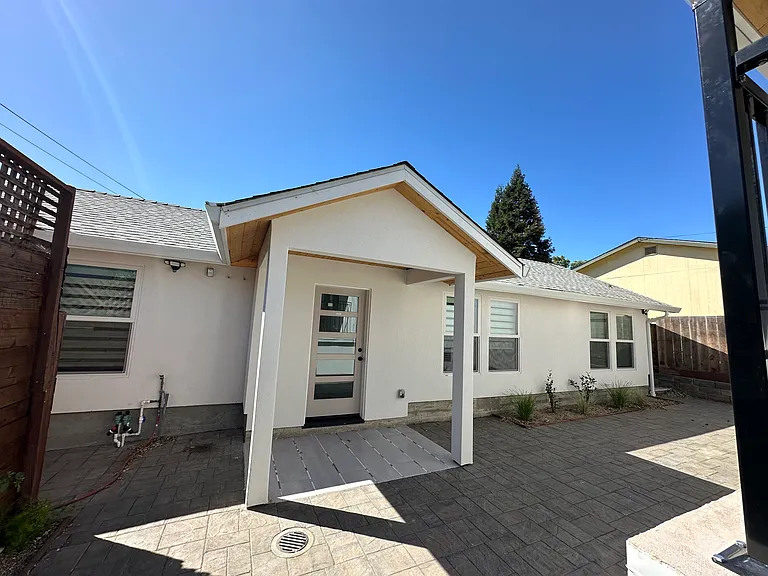 2231A Buena Vista Ave — Photo 13