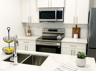 7717 174a Ave NW UNIT 2, Edmonton, AB T5Z0W5