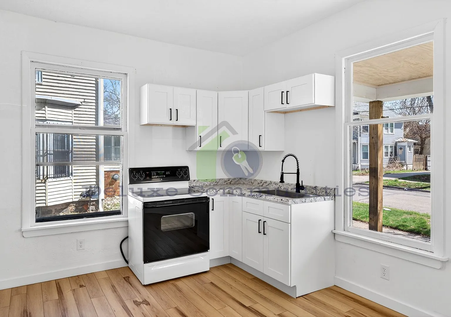 851 Worden St SE — Photo 4