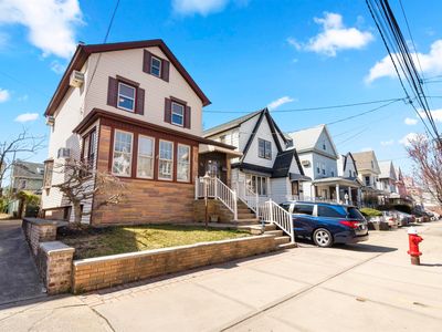 84 W 46th St, Bayonne, NJ, 07002