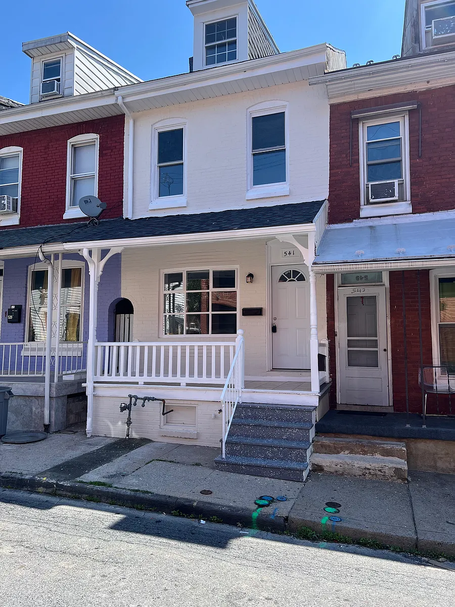 Building Photo - 541 Minor St