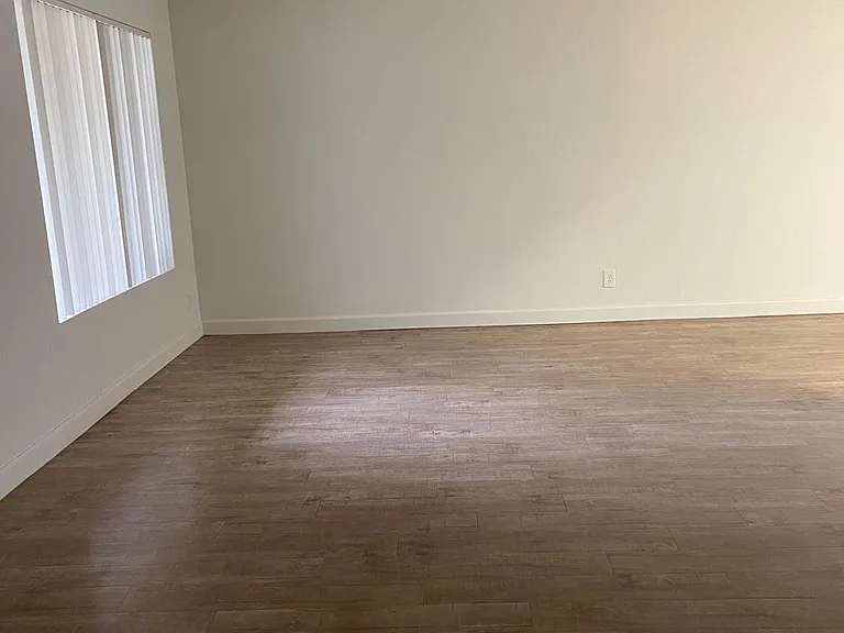 8856 Willis Ave #5 — Photo 4