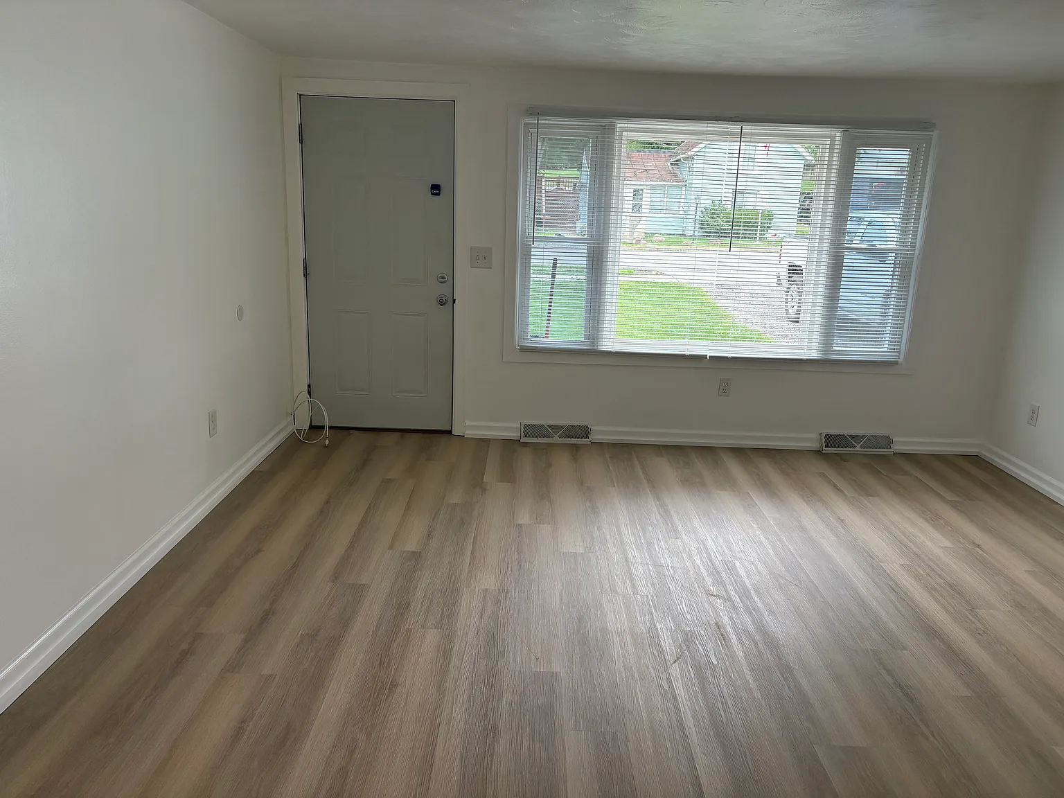 2 bed, 850 sqft, $1,250 — Photo 3