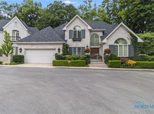 37 Exmoor Dr, Toledo, OH 43615