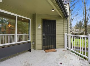 5059 Foothills Dr Unit E, Lake Oswego, OR