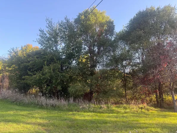 Lansing Ave, Jackson, MI 49202