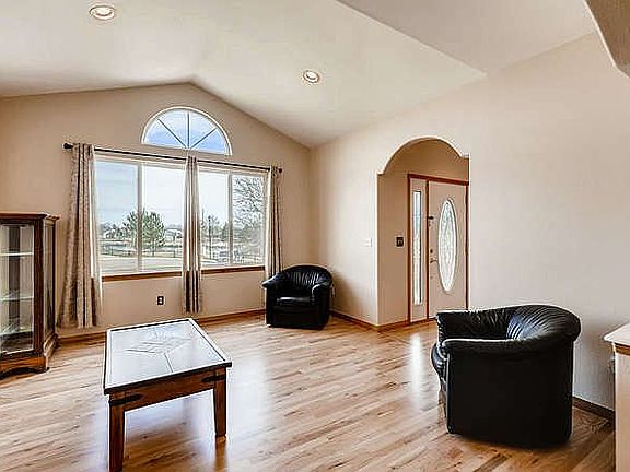 2nd image of 2503 Pheasant Dr