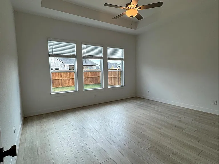 7129 Carriage Light Dr — Photo 26