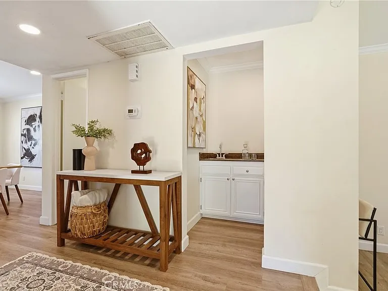 1433 S Beverly Dr — Photo 9