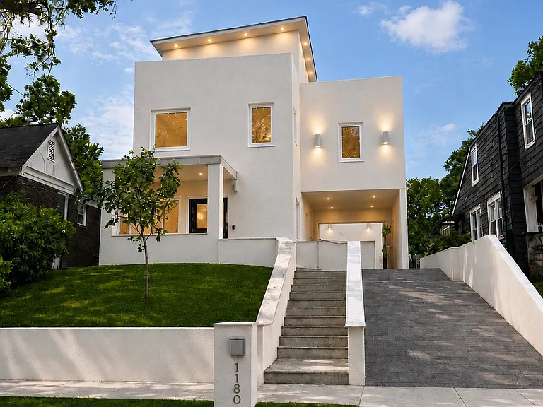 1180 Holly St NW — Photo 42