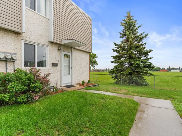 111 Cornell Ct NW, Edmonton, AB T5C 3C3