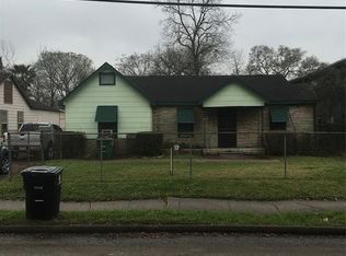 5010 Cavalcade St, Houston, TX 77026