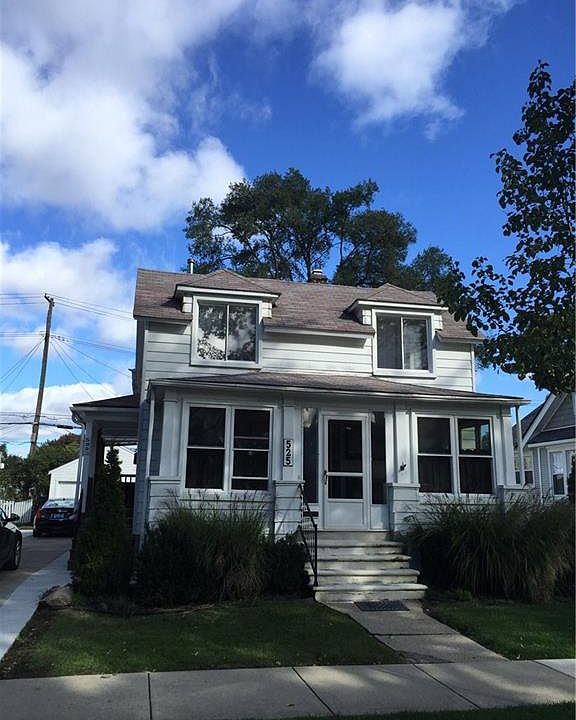 1st image of 525 1/2 E 5th St