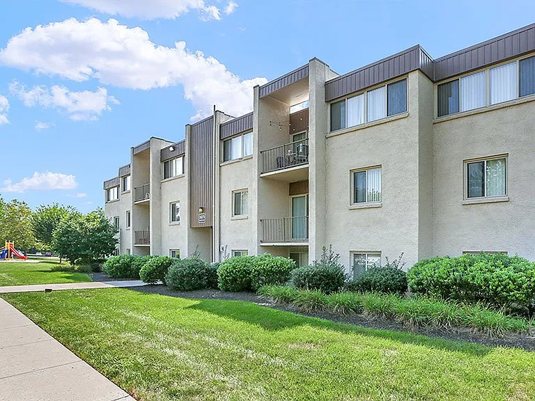 Aspen Hill Apartments — Photo 1