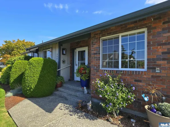 886 N Oxford Way, Sequim, WA 98382